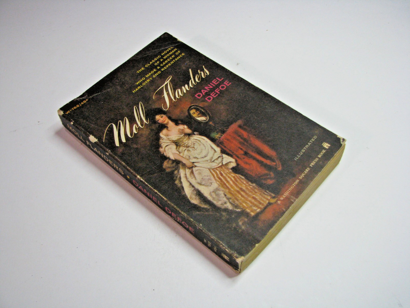 Vintage Moll Flanders Illustrated Defoe 1962 Washington Square Press Paperback