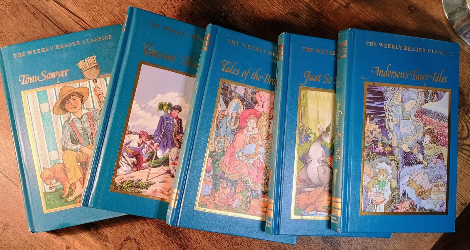 *1983* 🎣The Weekly Reader Classics 10 Book Box Set Hardcover🦄