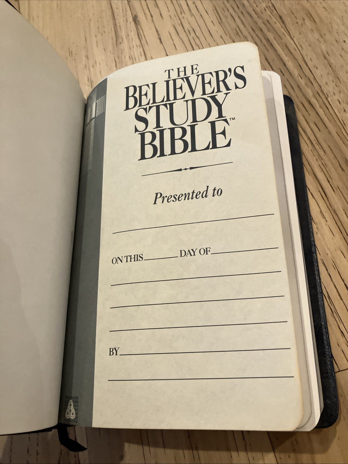 Nelson BELIEVER’S STUDY BIBLE Criswell NKJV Blue Bonded Leather 605B Unmarked